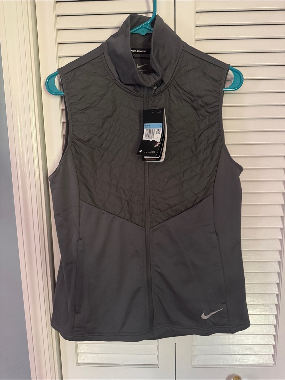 Nike Women’s Gray Quilted Front Performance Vest